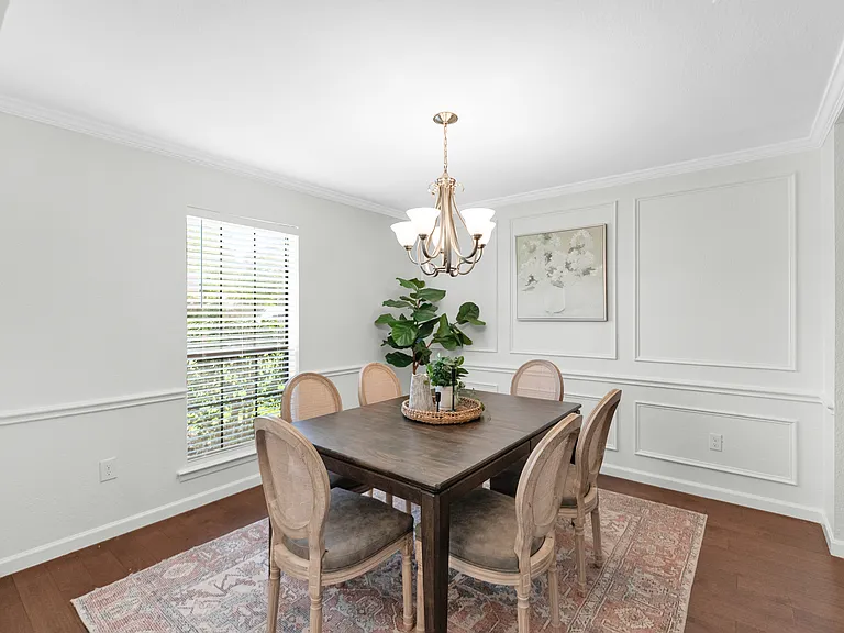 2600 Summertree Dr — Photo 5