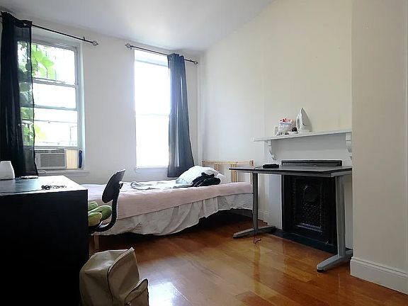 4th image of 69 Eldert St Floor 3