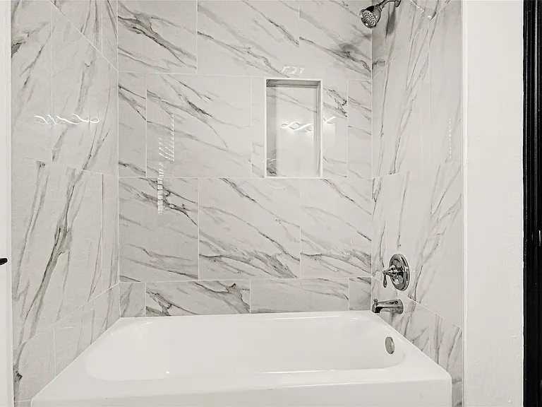 11915 Helene Ct — Photo 17