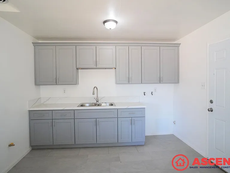 25428 Barbara St — Photo 6