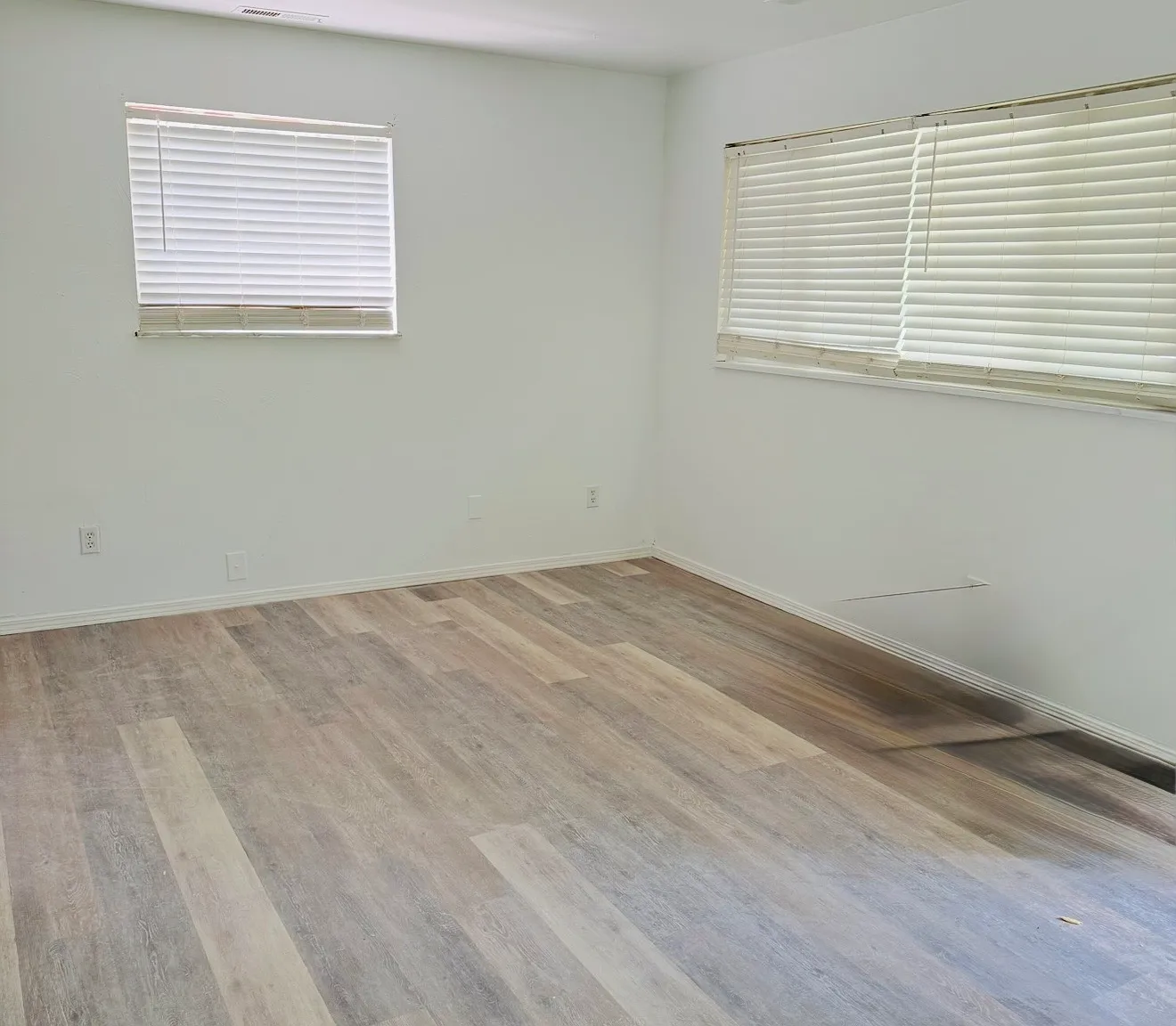 3 bed, 936 sqft, $1,500 — Photo 4