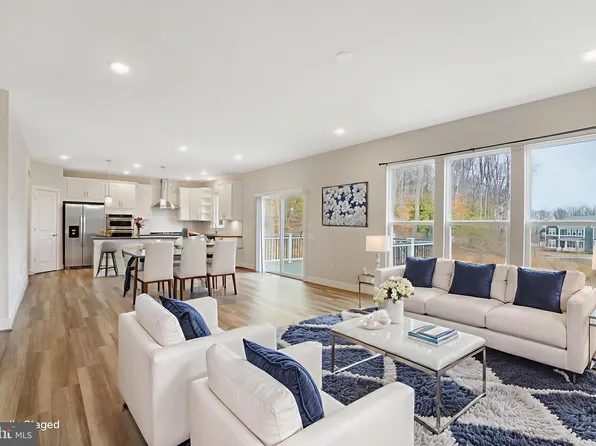 17783 White Campion Way, Dumfries, VA 22026