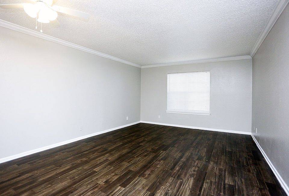 Spacious Living Room.