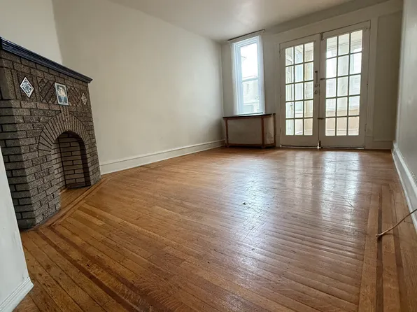 5417 Akron St, Philadelphia, PA
