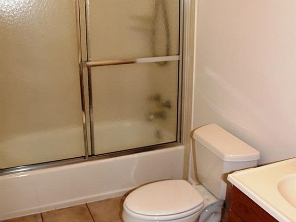 4th image of 16723 Hannah Dr