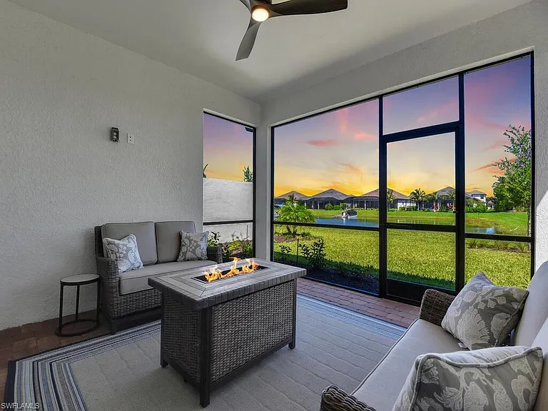 11694 Canal Grande Dr — Photo 28