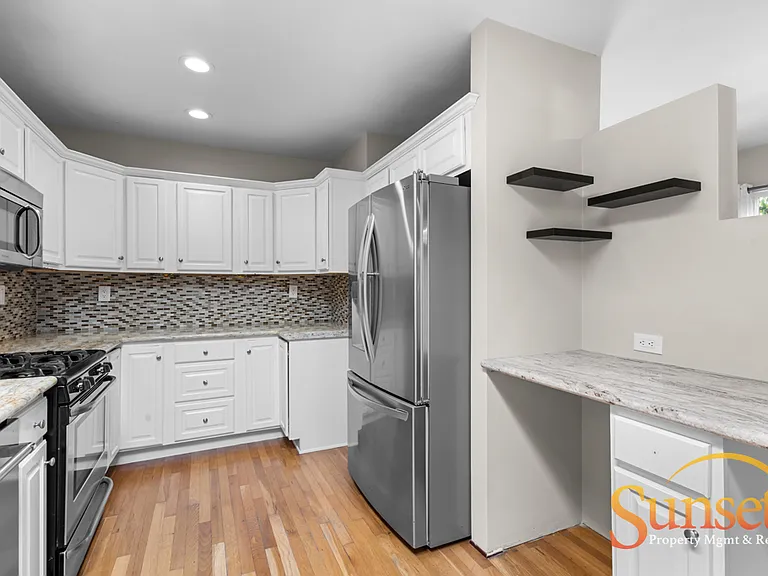 4256 Napier St — Photo 3