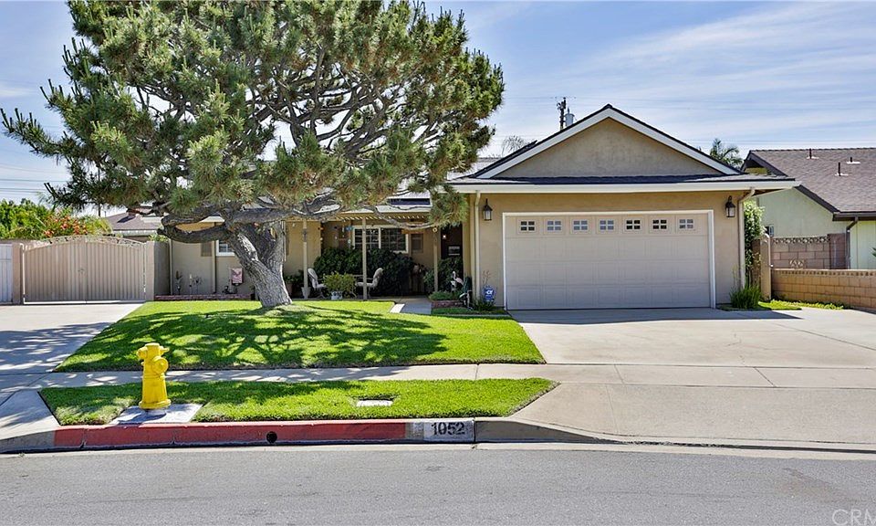1st image of 1052 N Damato Dr