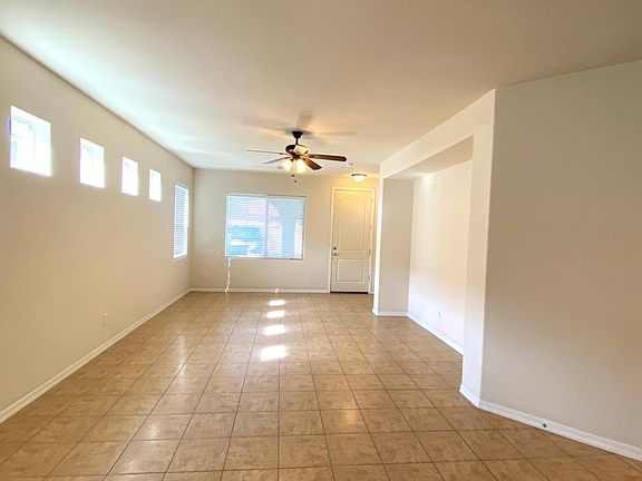 4th image of 167 E Carob Dr