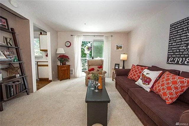 1 bed, 705 sqft, $1,400 — Photo 1
