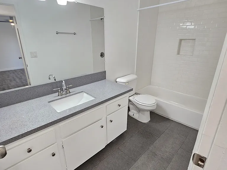 7523 Hollywood Blvd — Photo 16
