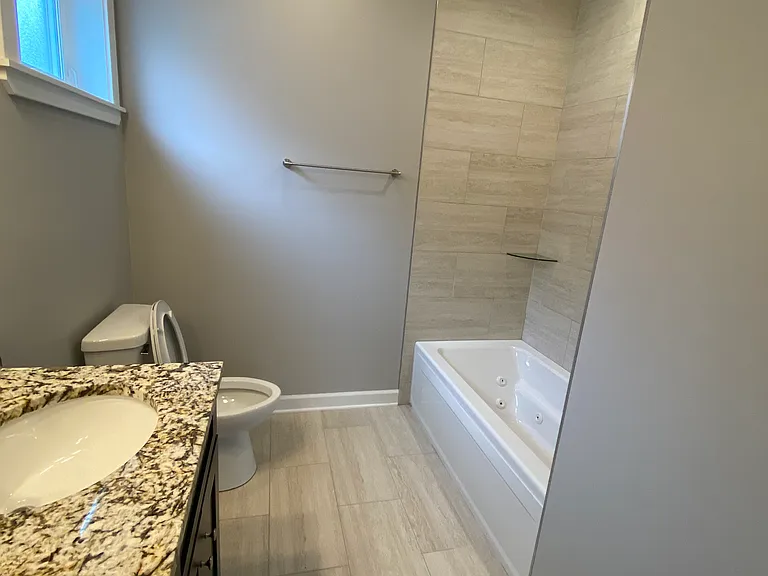 6653 S Woodlawn Ave #2 — Photo 6