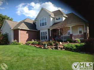 16350 Lake Forest Dr, Fenton, MI 48430
