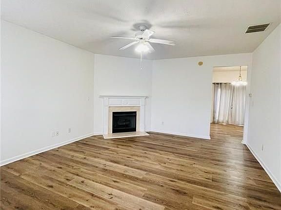 5th image of 3709 Hutchinson Trace Dr