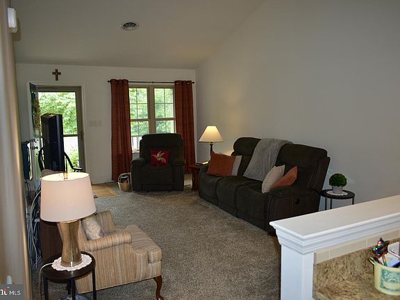 4th image of 164 Waypoint Dr