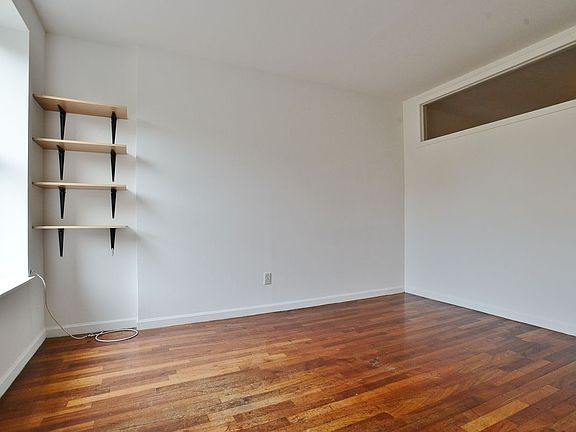 2nd image of 154 Allen St APT 1C