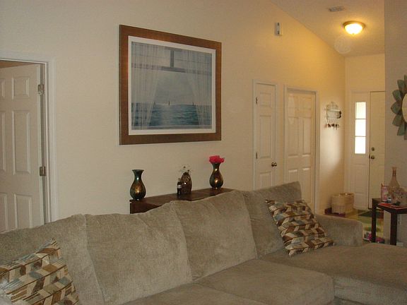 4th image of 3912 Hideaway Ln