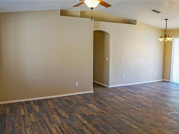 4th image of 518 Church St