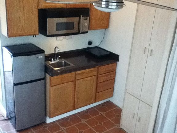 4th image of 4102 Manzanita Dr