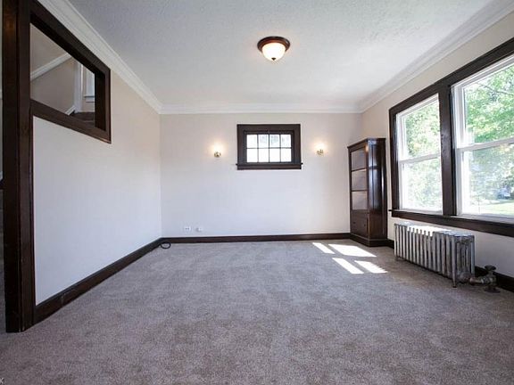 5th image of 3241 Meadowbrook Blvd