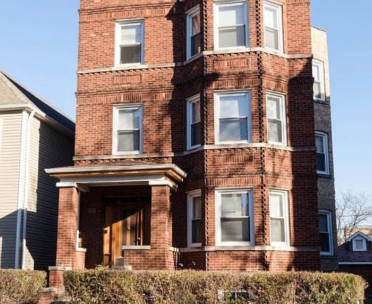3rd image of 3307 N Hamlin Ave #1