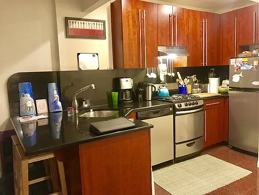 Rented by Voro, LLC | media 11