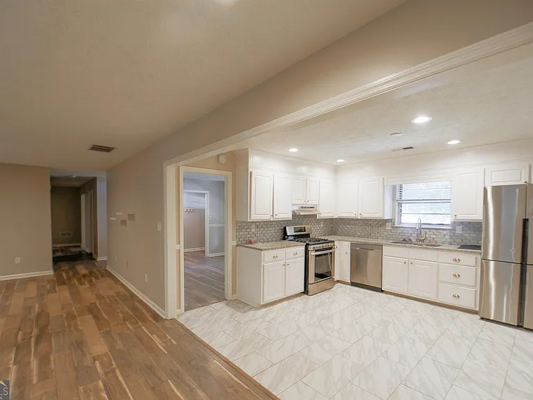 125 Brooks Dr — Photo 11