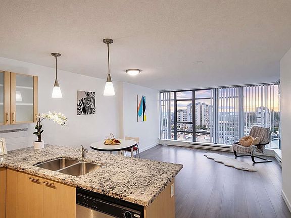 3rd image of 7888 Saba Rd #1207