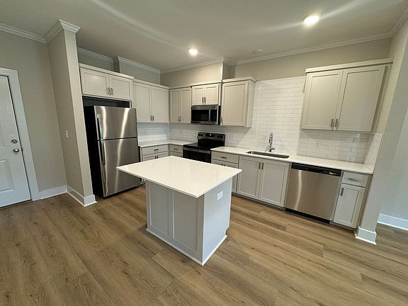 5th image of 1207 Pleasant Dr #104