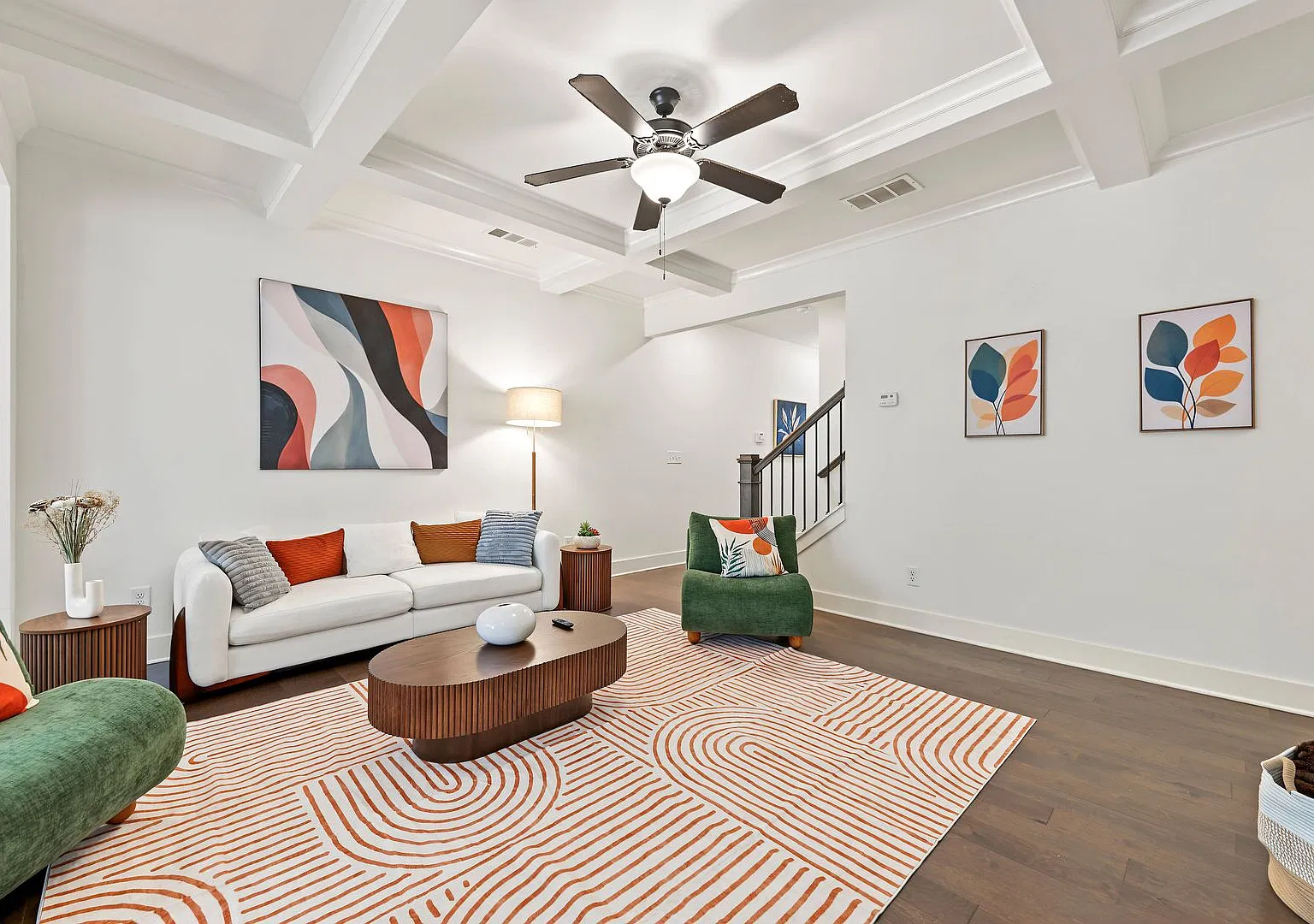 Modern 3BR Townhome with Dual Workspaces Near Stonecrest — Photo 3