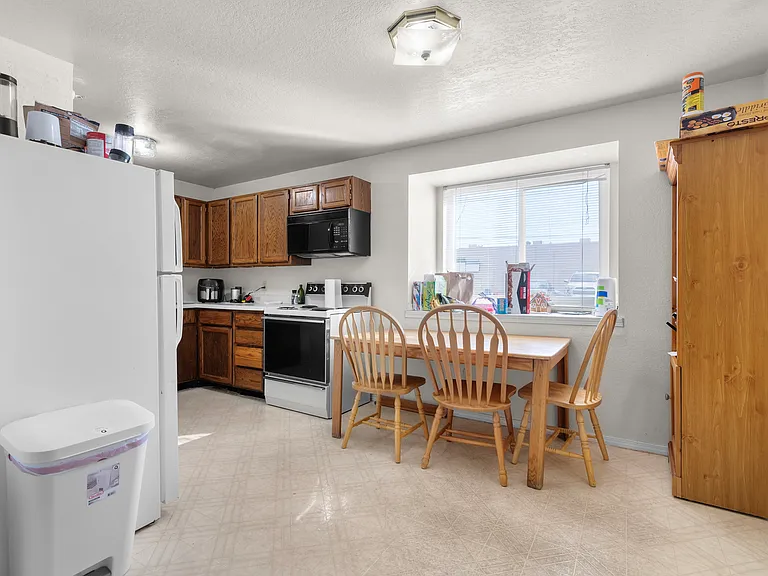 724 W 1720 N #104 — Photo 4