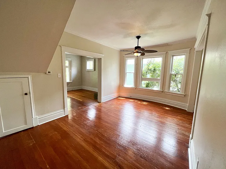 133 N M St — Photo 6