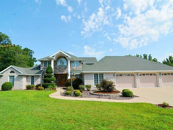 2nd image of 831 S Melody Ln