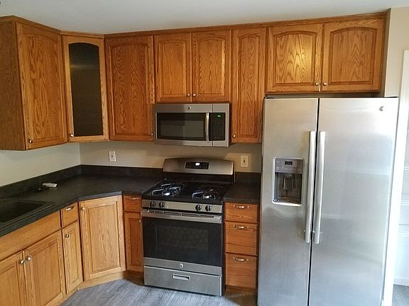 2nd image of 1628 Ventnor Pl