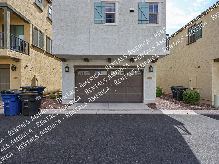 2751 S Balsam Dr — Photo 40