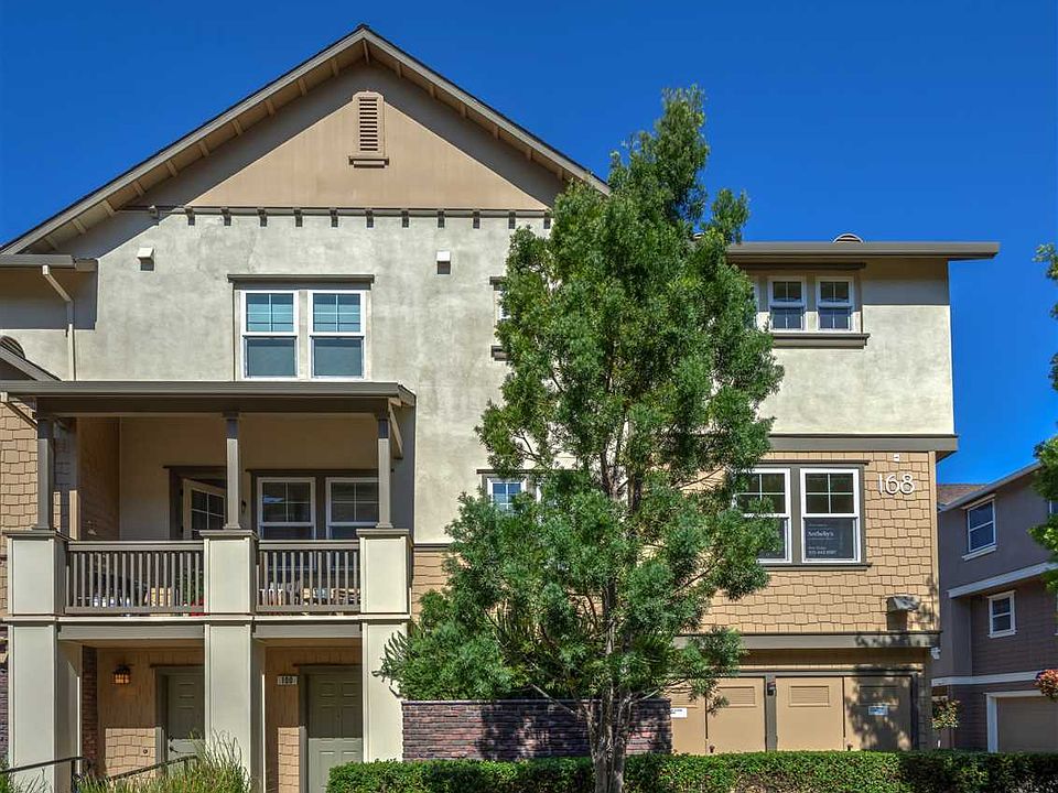 2nd image of 168 Gillette Pl Unit 100