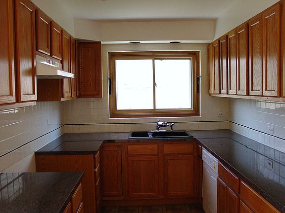 4th image of 917 E Olive St