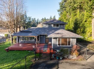 2324 13th St, North Bend, OR 97459