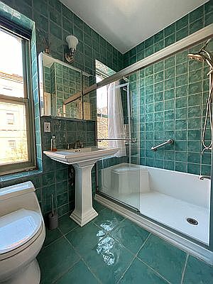 4th image of 218 Lenox Ave #B