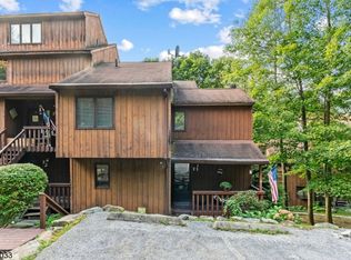 15 Village Way UNIT 1, Vernon, NJ 07462