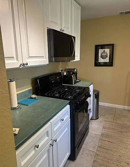 2444 Sycamore Ln #3 — Photo 4