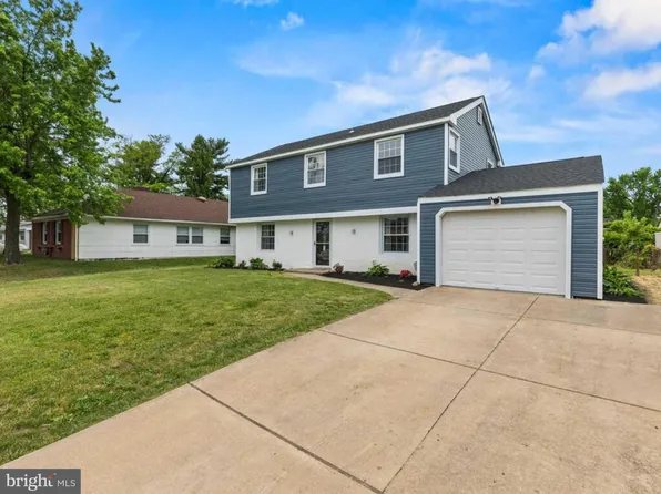 35 Pensdale Ln, Willingboro, NJ 08046