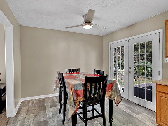 5th image of 2825 Beaverwood Dr