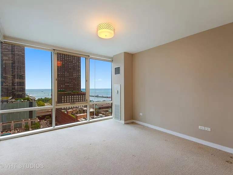 505 N McClurg Ct #1702 — Photo 8