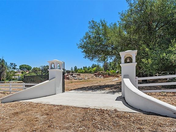 3rd image of 0 De Portola Rd #3