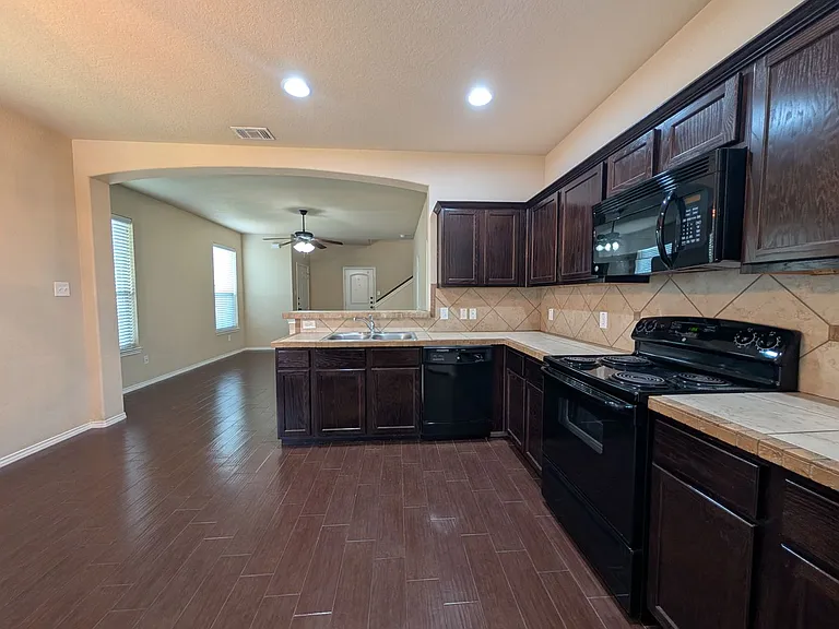 1028 Brown Rock Dr — Photo 16