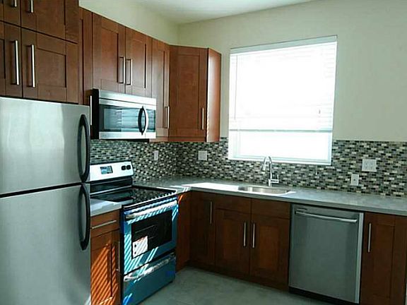 2nd image of 101 Washington Ave APT 1