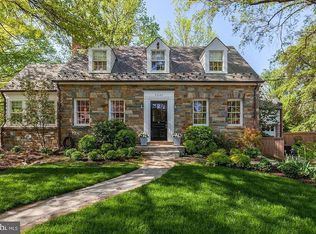 5240 Duvall Dr, Bethesda, MD 20816