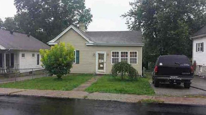 1st image of 240 Winchester St