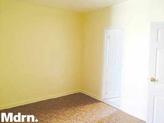 Rented by Mdrn Residential | media 10